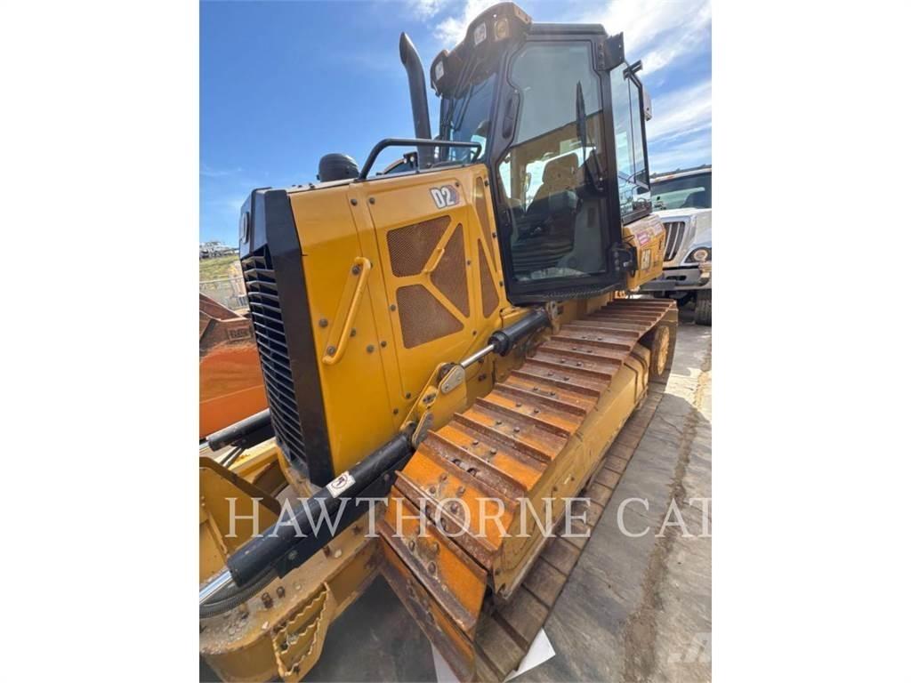 CAT D2 Buldooserid