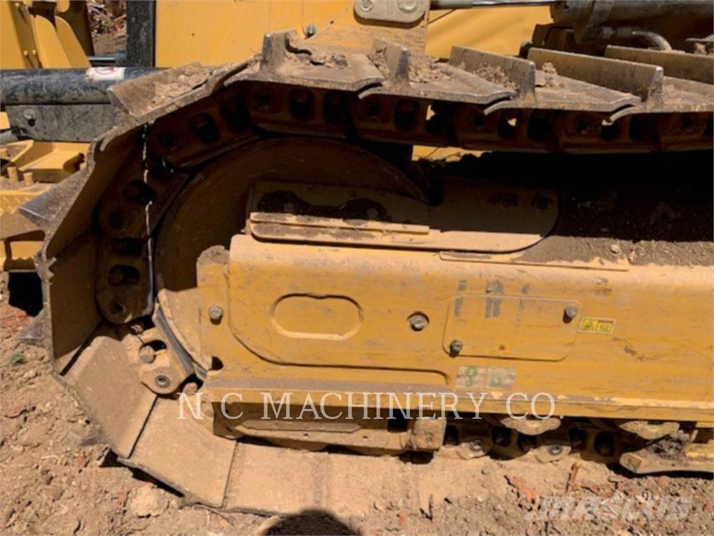 CAT D3 Buldooserid