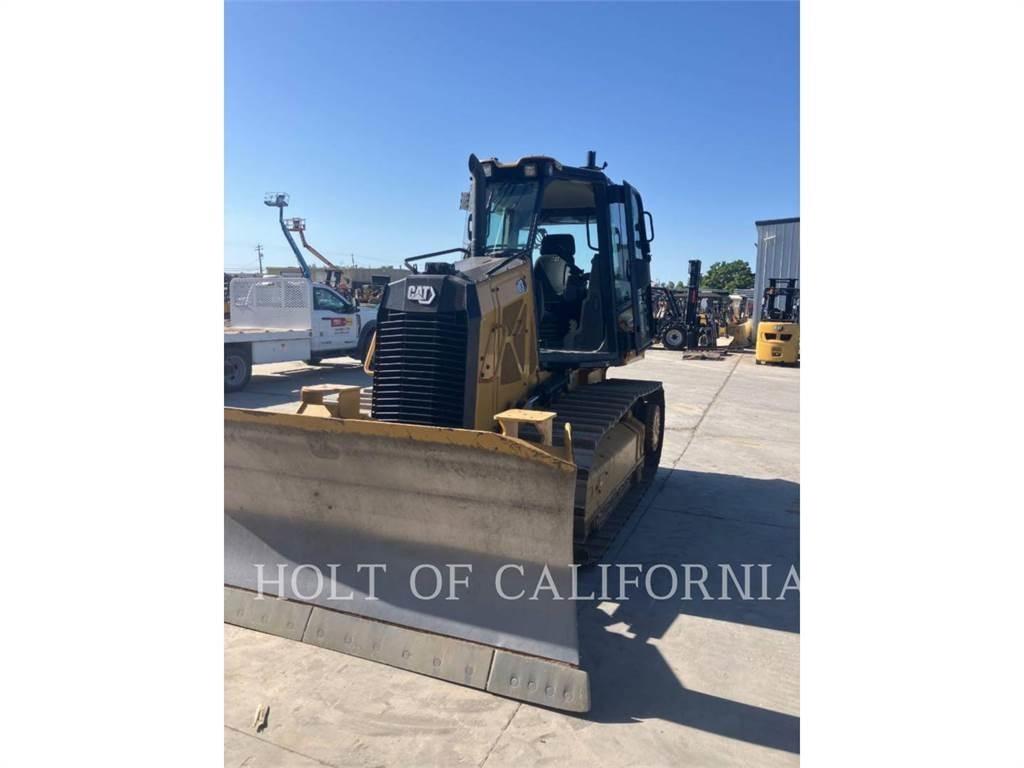 CAT D3 Buldooserid