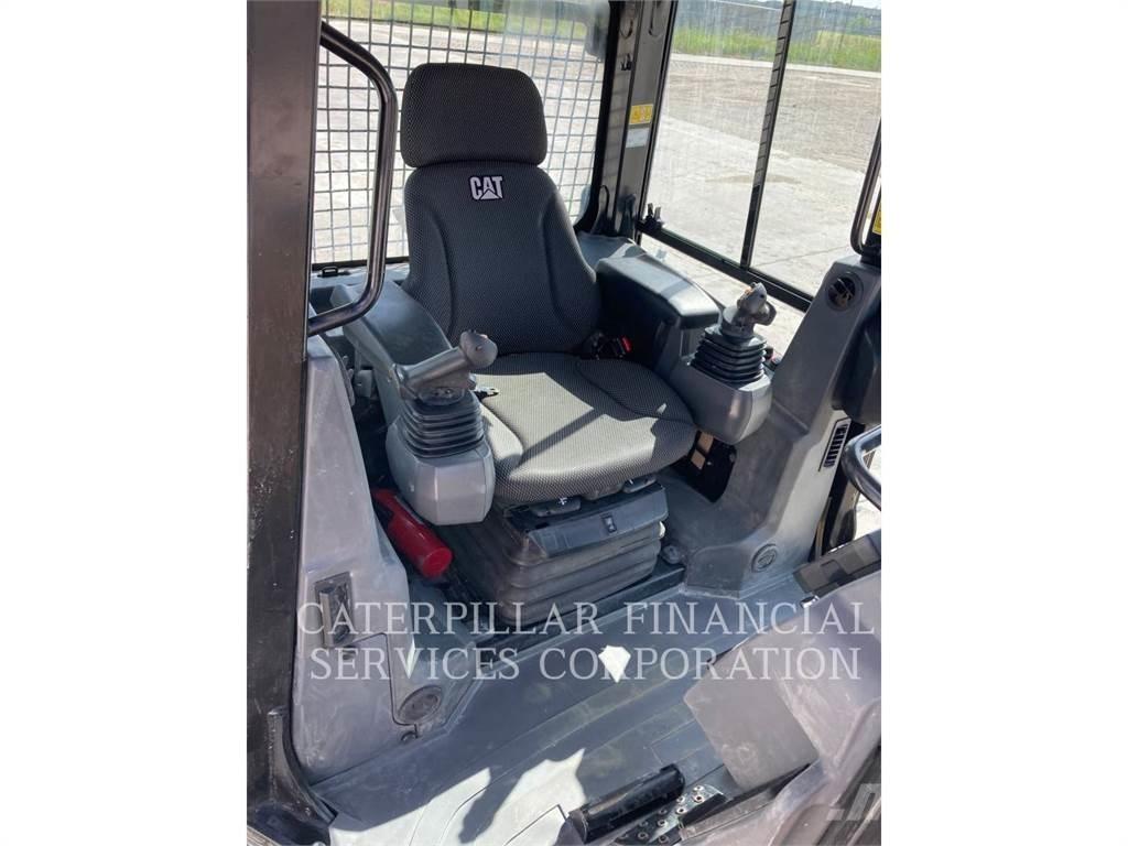 CAT D3-12 Buldooserid
