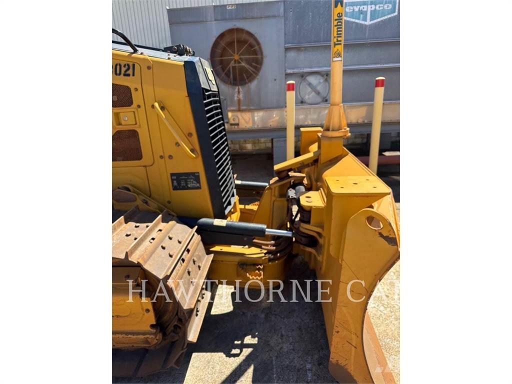 CAT D3 EW Buldooserid