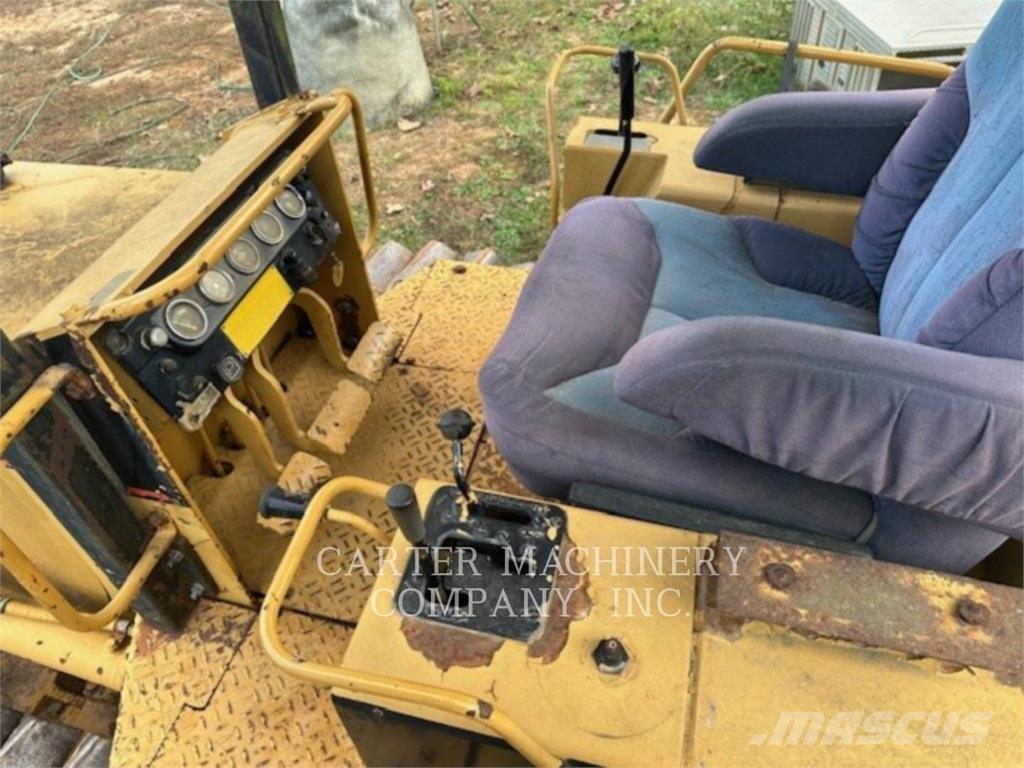 CAT D3BLGP Buldooserid