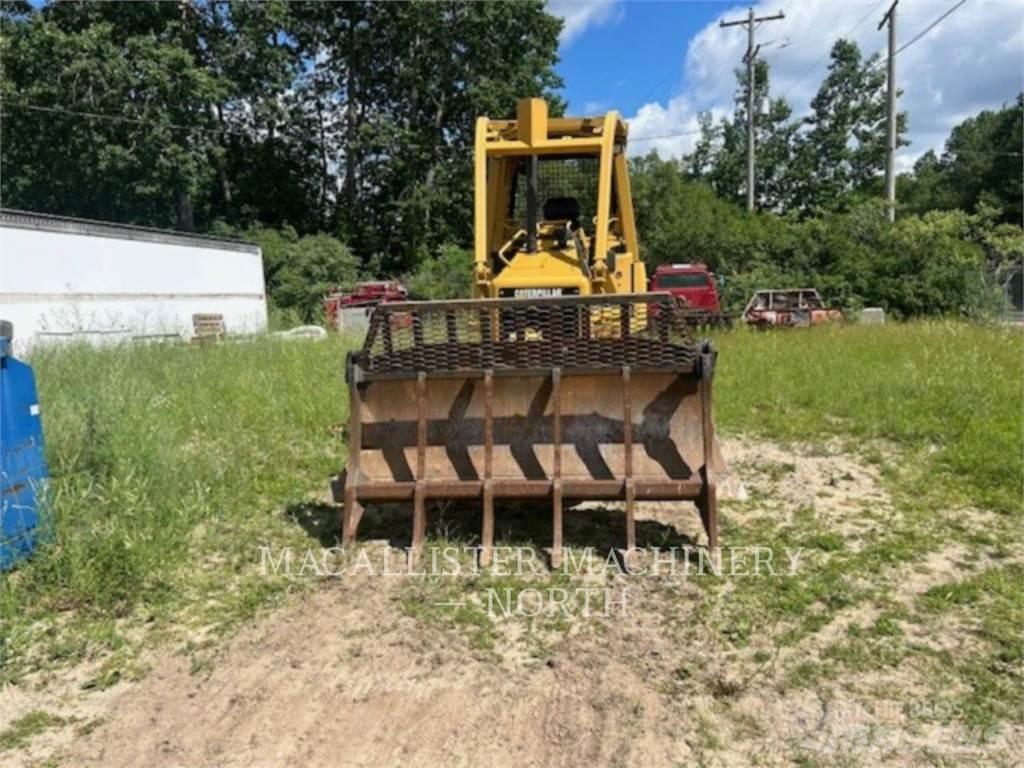CAT D3GX Buldooserid