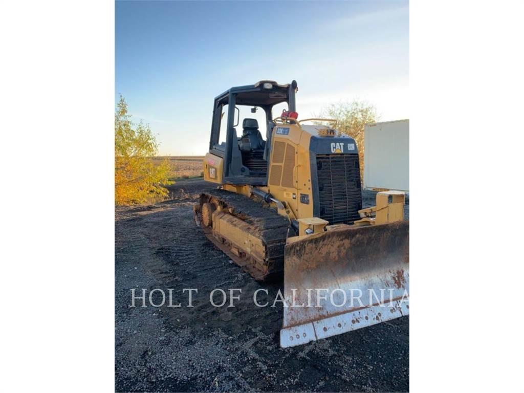 CAT D3K2 Buldooserid