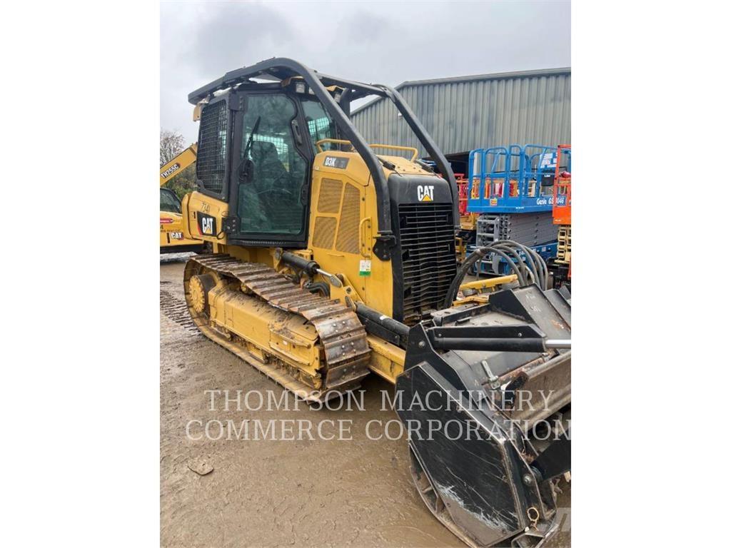 CAT D3K2XLMULC Buldooserid