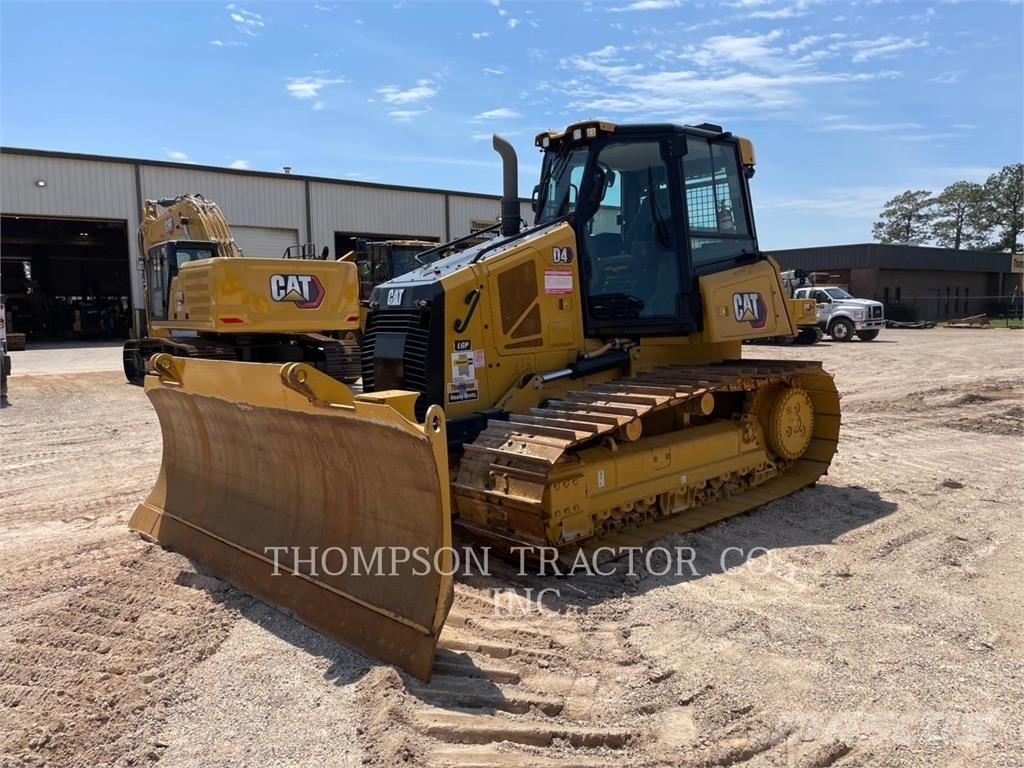 CAT D4 Buldooserid