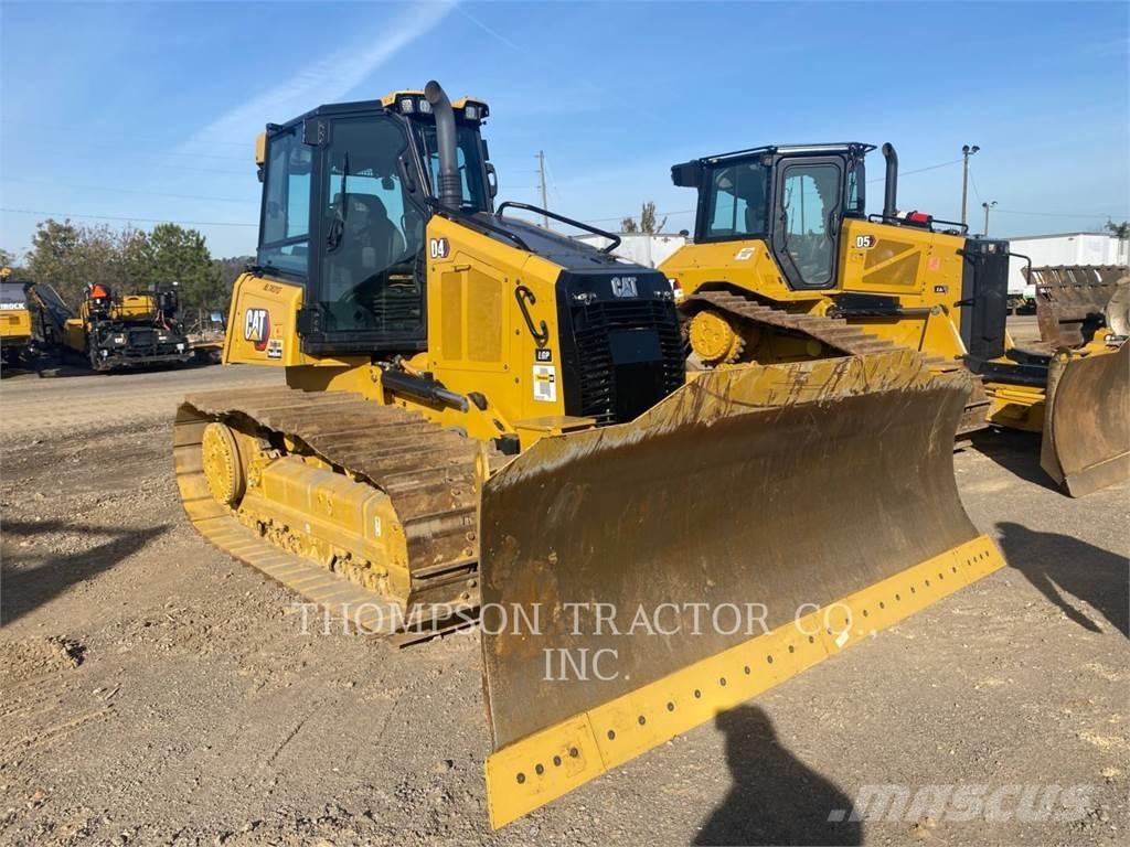 CAT D4 Buldooserid