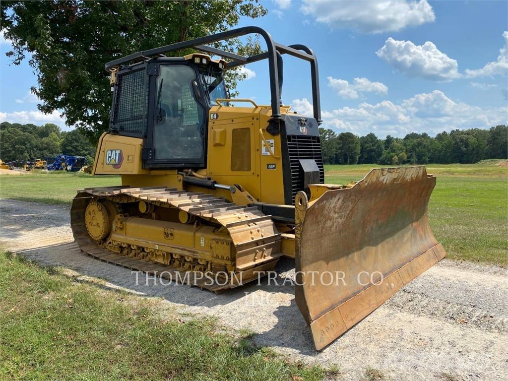 CAT D4 Buldooserid