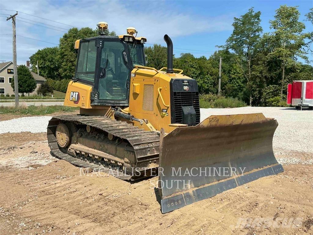 CAT D4 Buldooserid