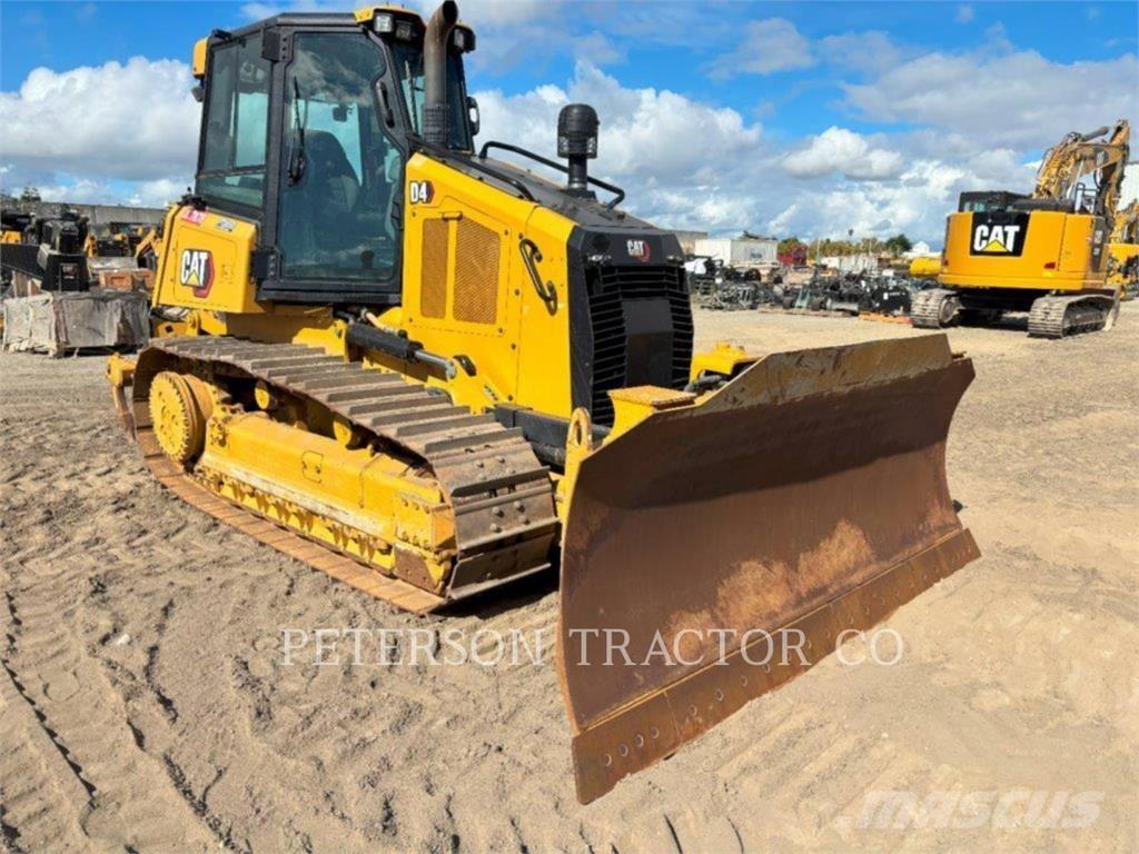 CAT D4 Buldooserid