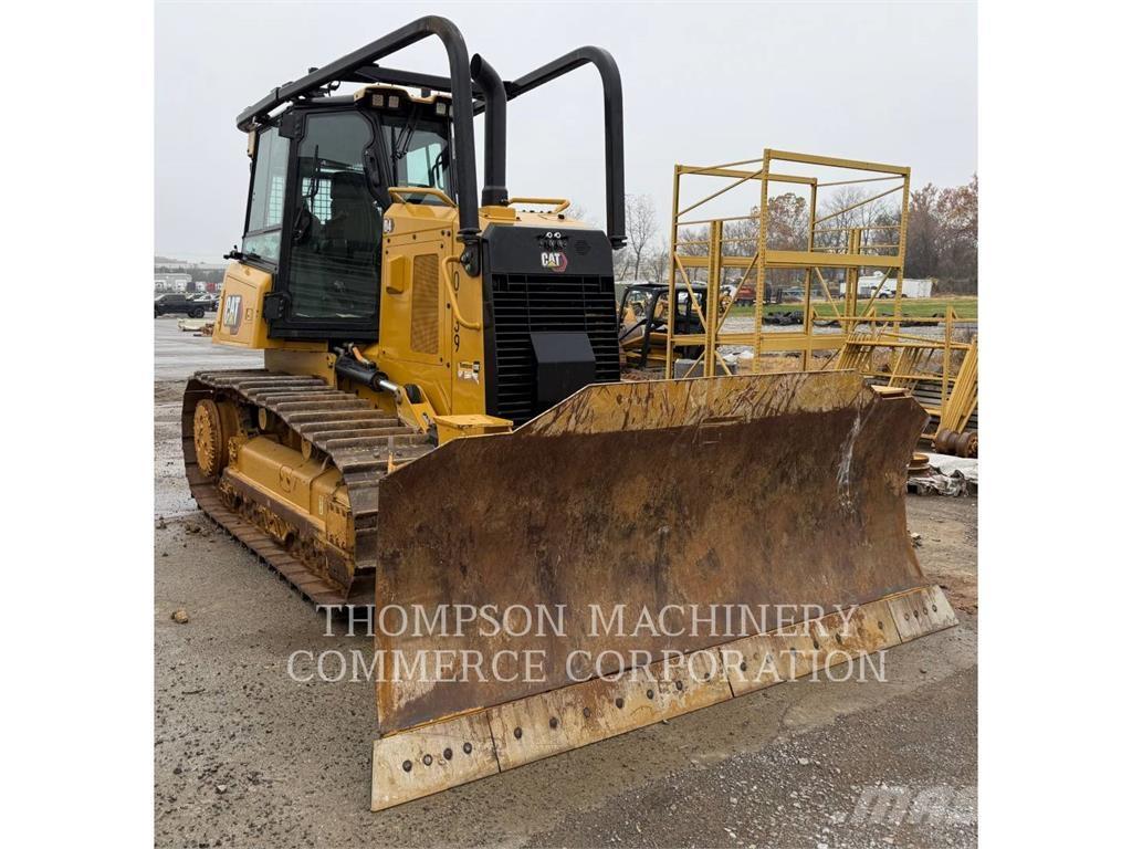 CAT D4 XL Buldooserid