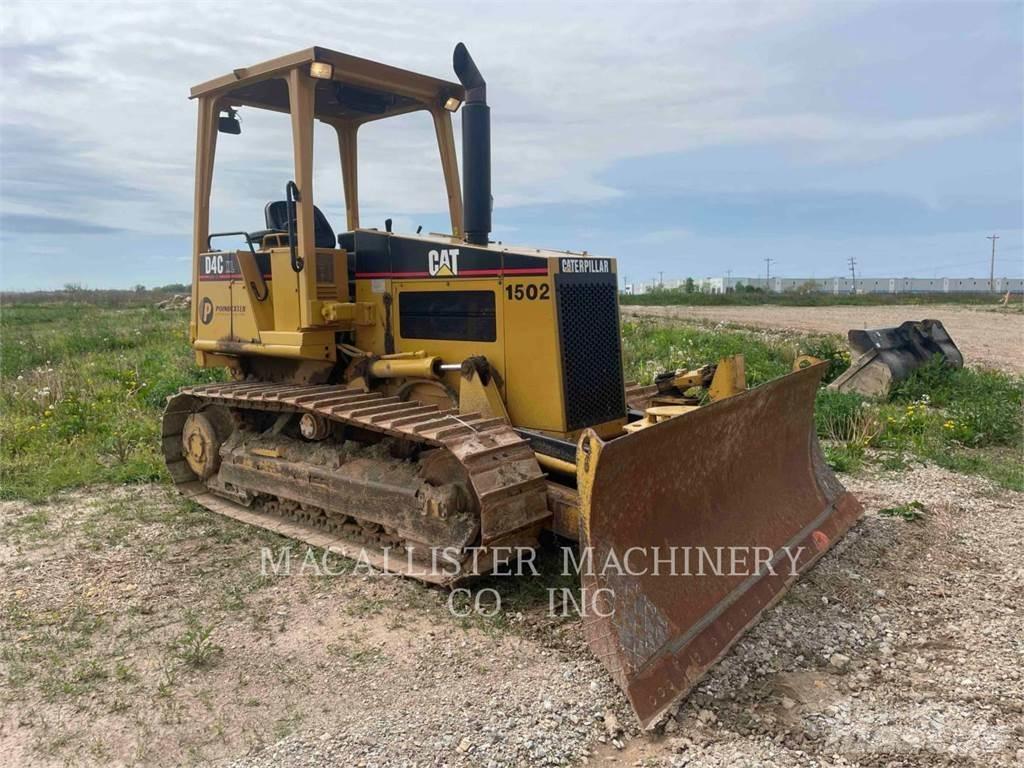 CAT D4C Buldooserid