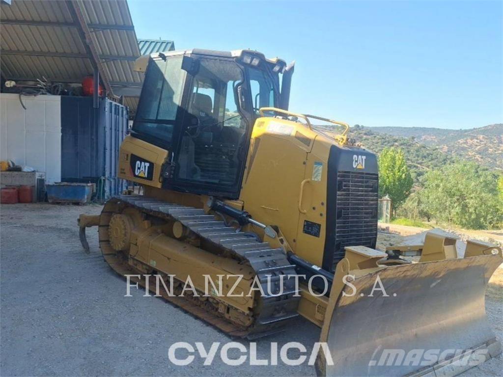 CAT D4K2 Buldooserid