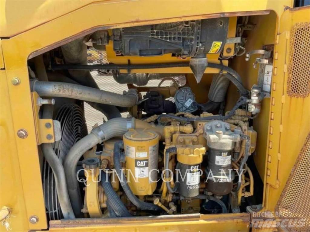 CAT D4K2 XL Buldooserid