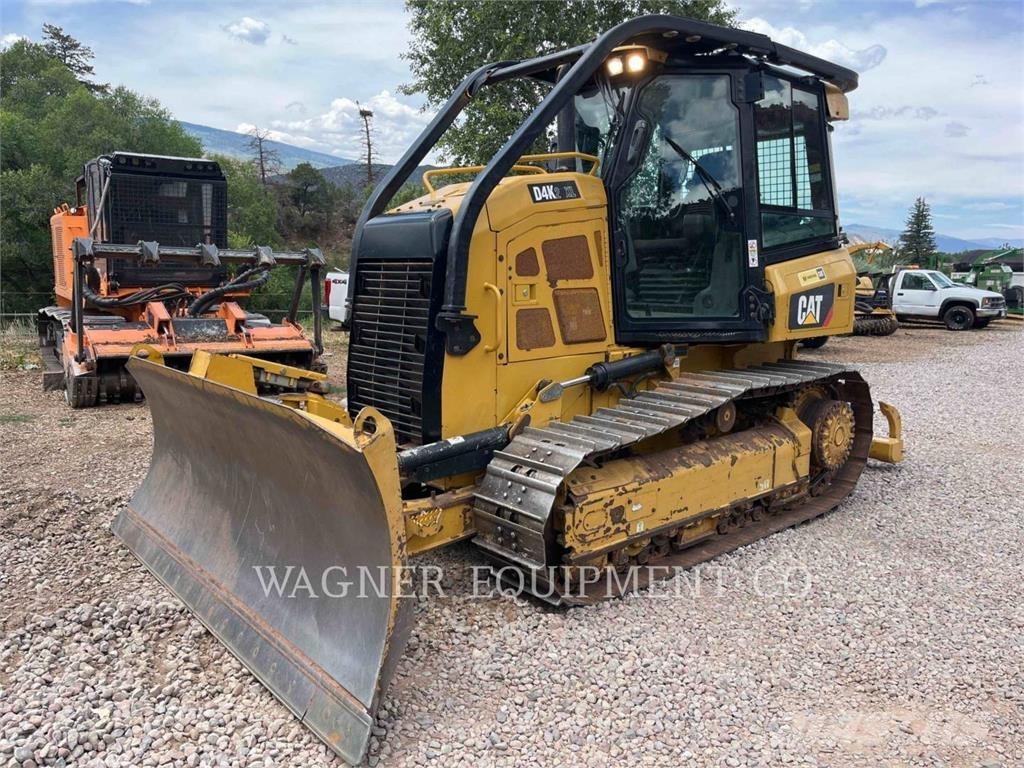 CAT D4K2 XL Buldooserid