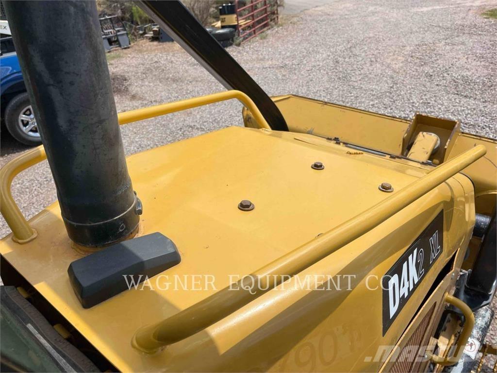 CAT D4K2 XL Buldooserid