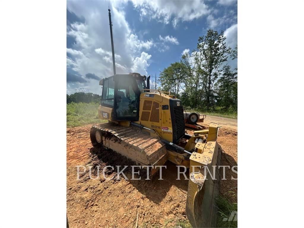 CAT D4K2LGP Buldooserid