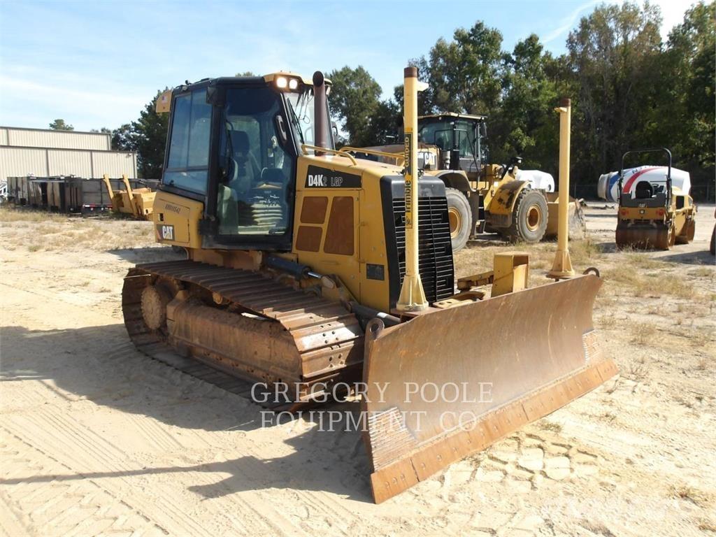 CAT D4K2LGP Buldooserid