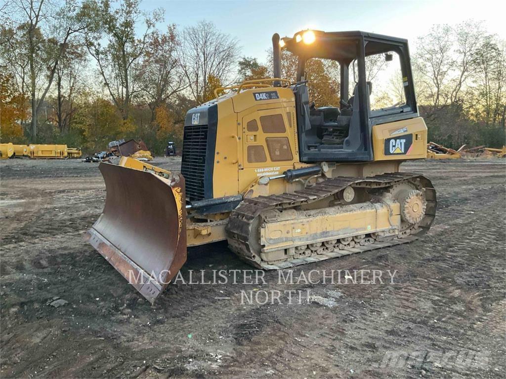 CAT D4K2X 4F Buldooserid