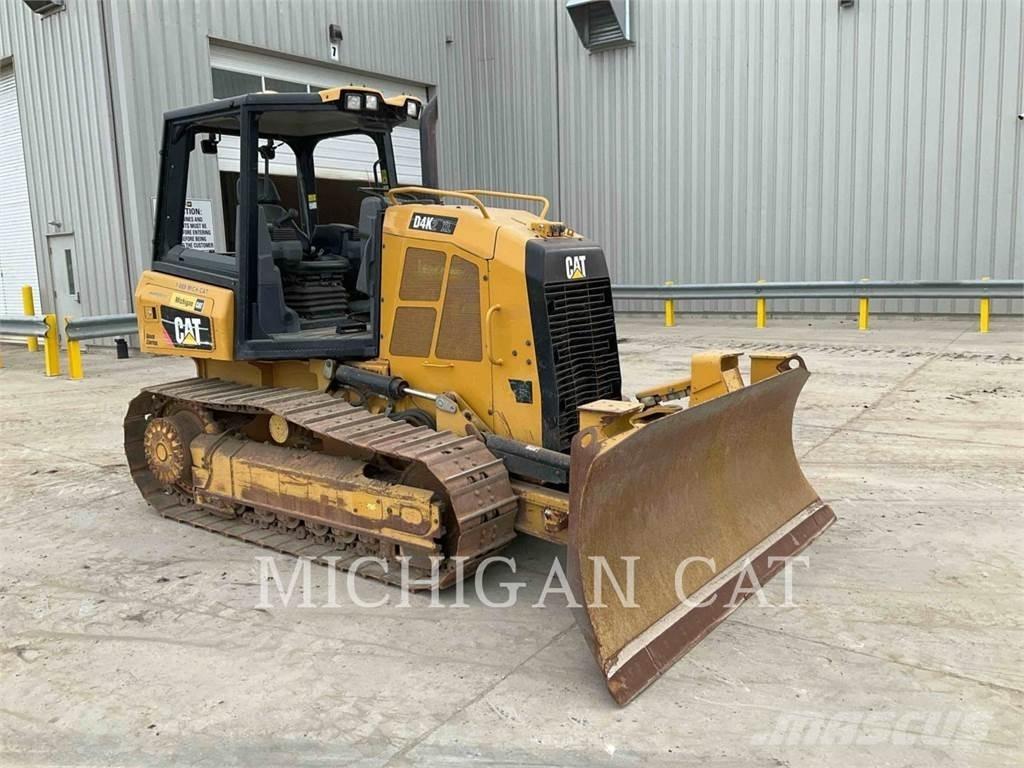 CAT D4K2X Z2 Buldooserid