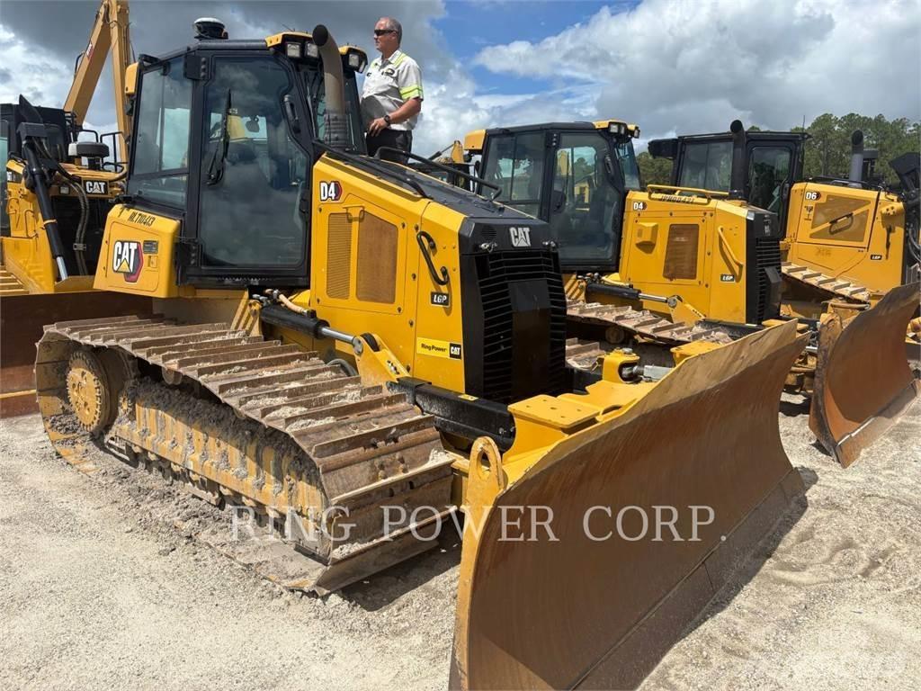CAT D4VPEW Buldooserid