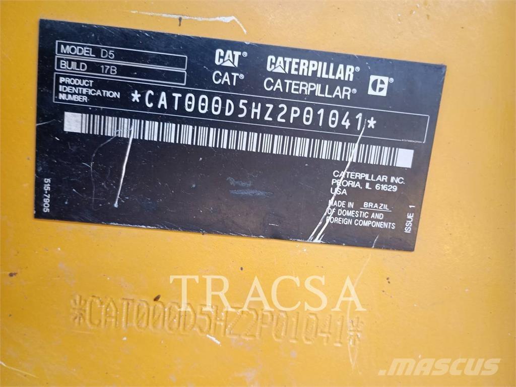 CAT D5 Buldooserid