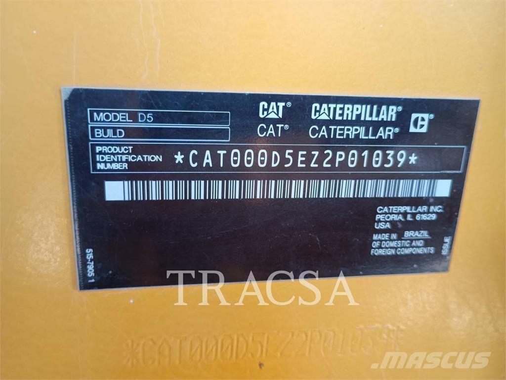 CAT D5 Buldooserid