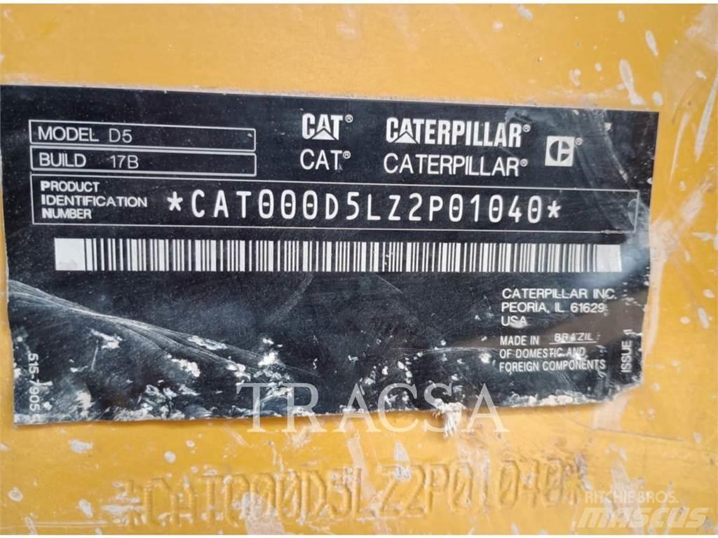 CAT D5 Buldooserid
