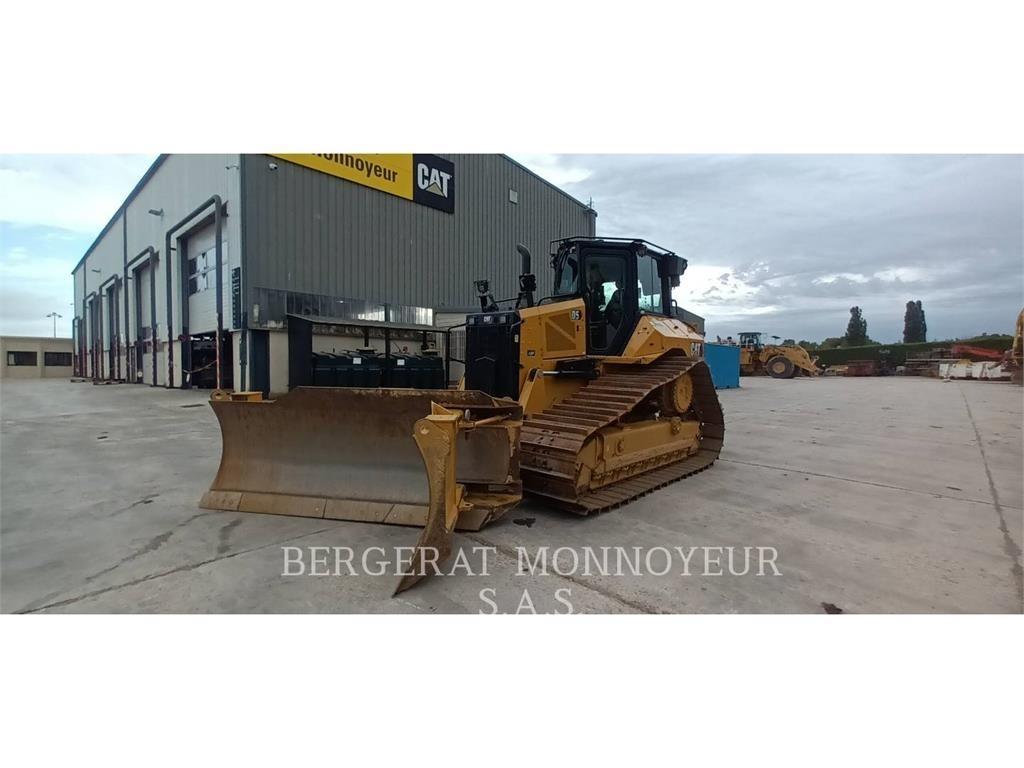 CAT D5 Buldooserid