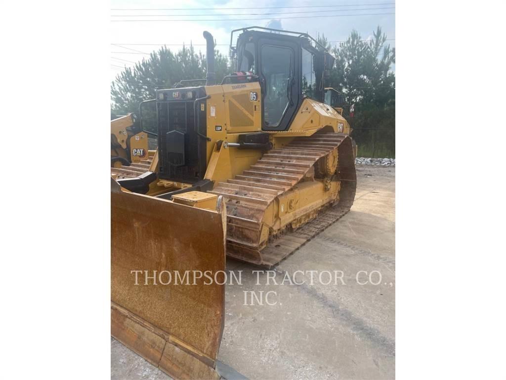 CAT D5 Buldooserid