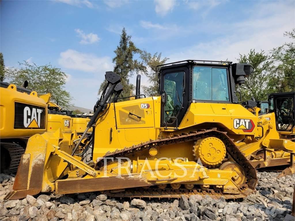 CAT D5 Buldooserid