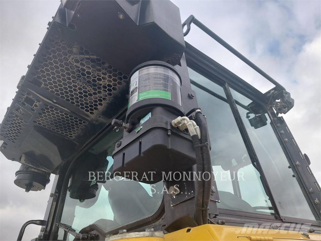 CAT D5 Buldooserid