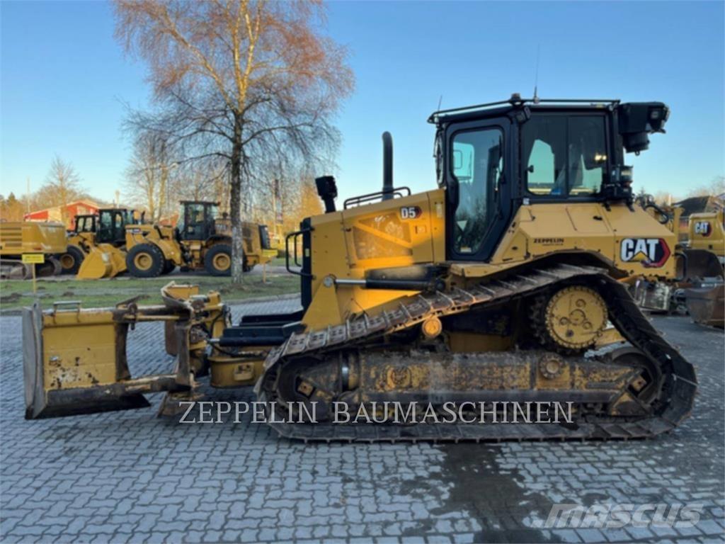 CAT D5 Buldooserid