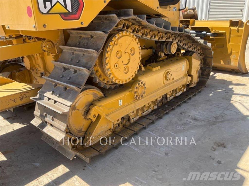 CAT D5 Buldooserid
