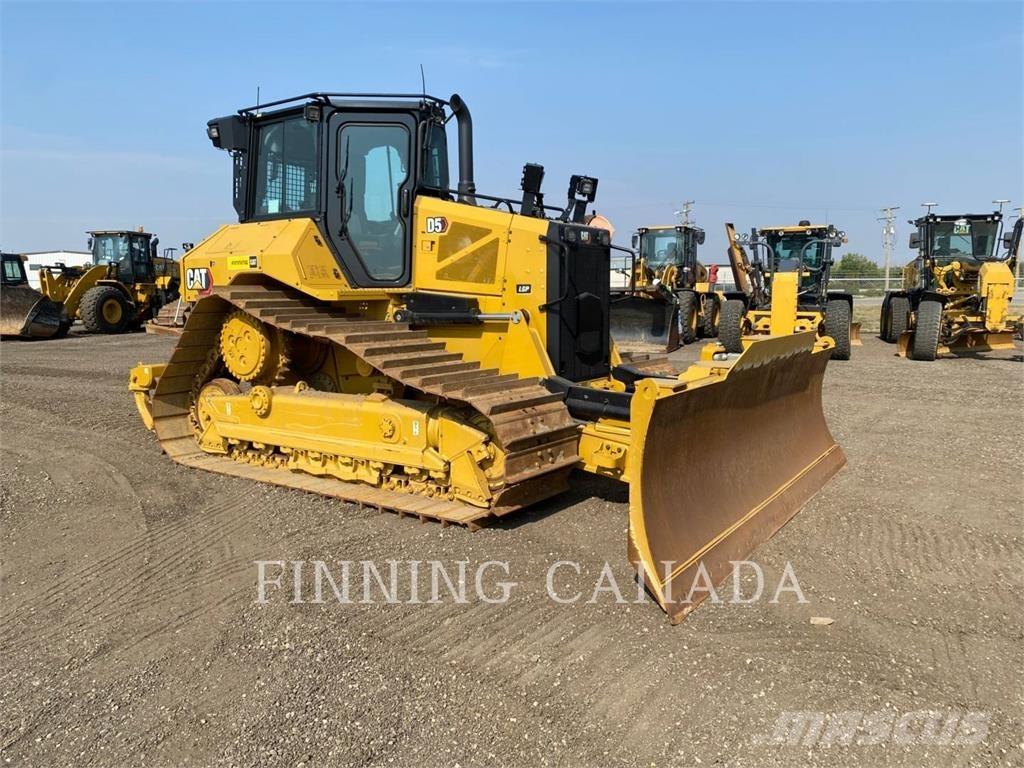 CAT D5 Buldooserid