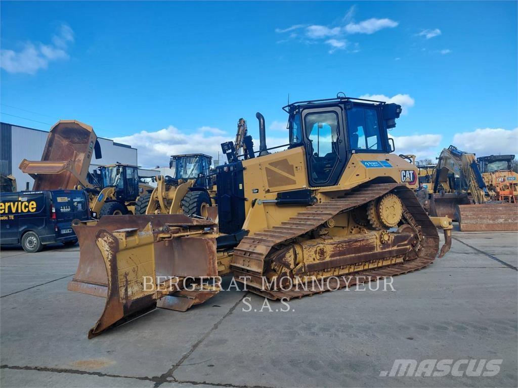 CAT D5 Buldooserid