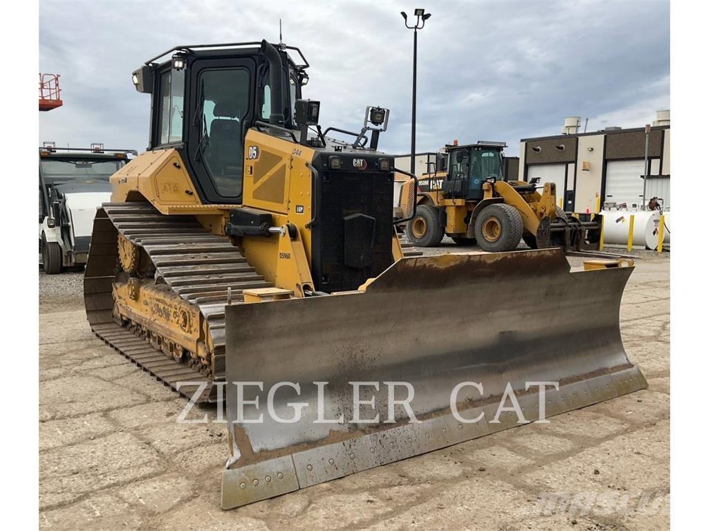 CAT D5 Buldooserid