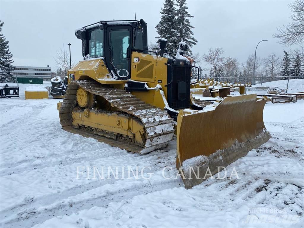 CAT D5-17 Buldooserid