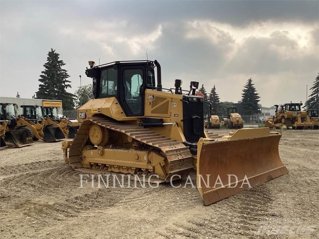 CAT D5-17 Buldooserid