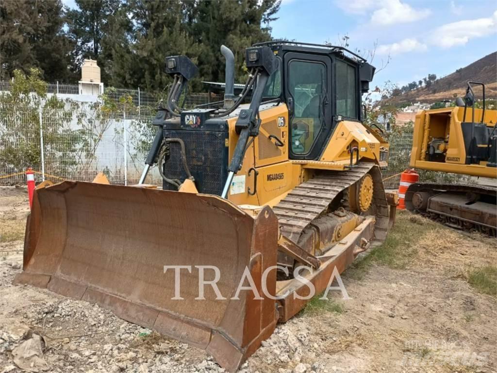 CAT D5-17 Buldooserid