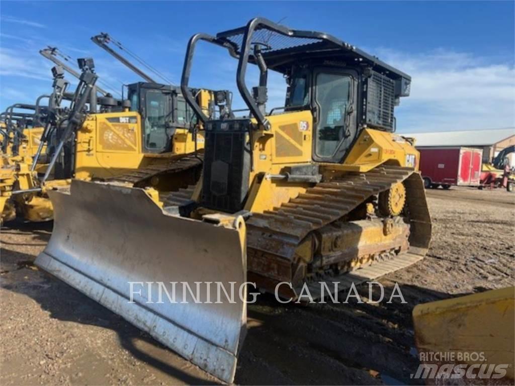 CAT D5-17 Buldooserid