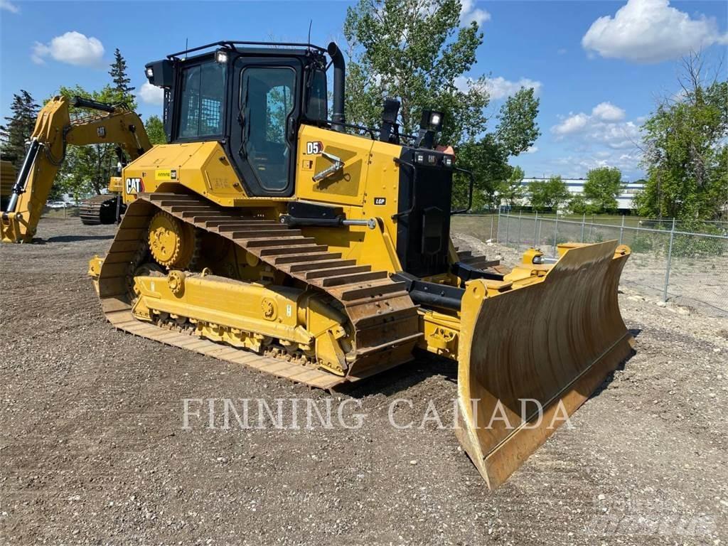 CAT D5-17 Buldooserid