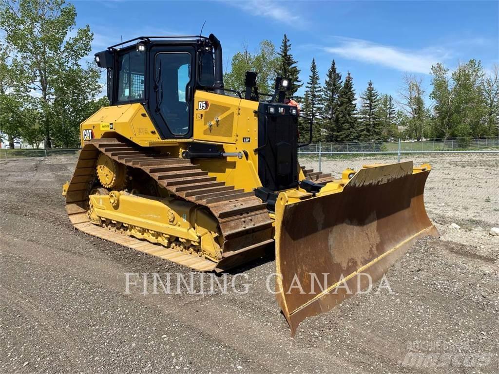 CAT D5-17 Buldooserid