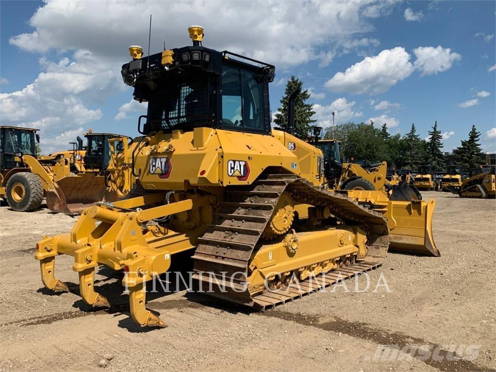 CAT D5-17 Buldooserid
