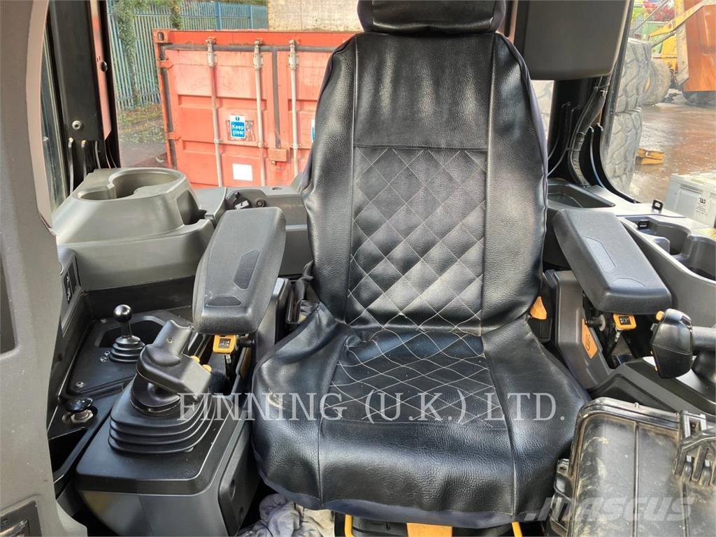 CAT D5-17 LGP Buldooserid