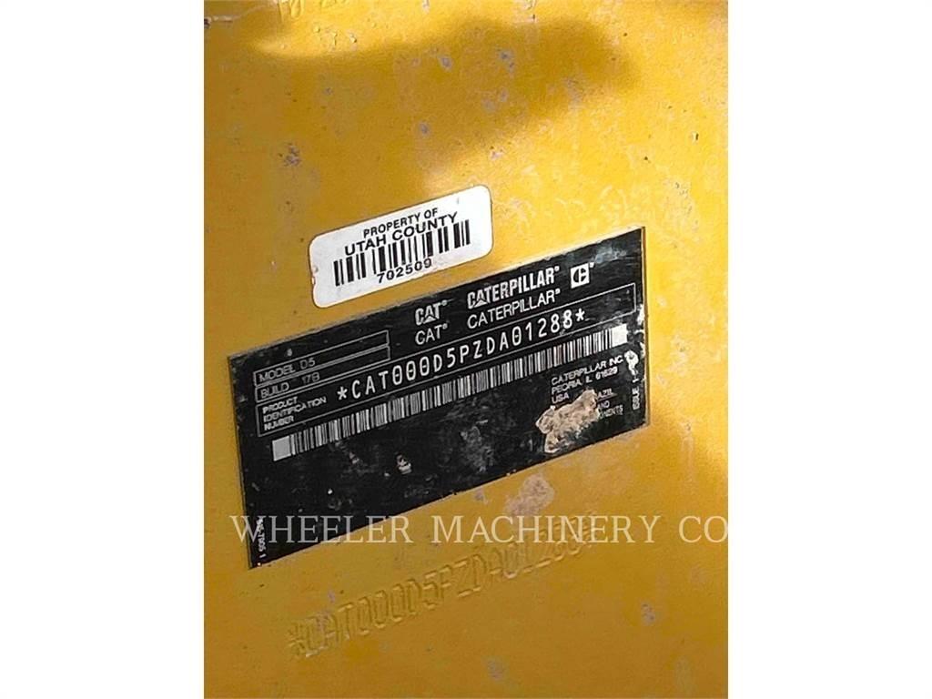 CAT D5-17 XL Buldooserid