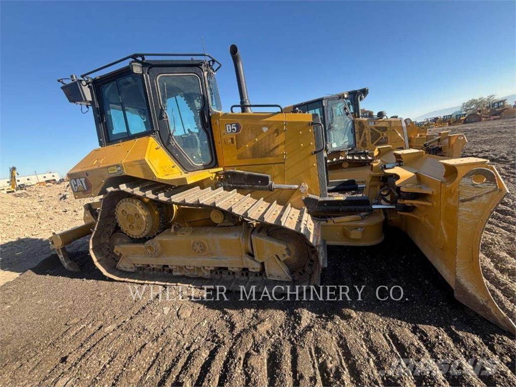 CAT D5-17 XL Buldooserid