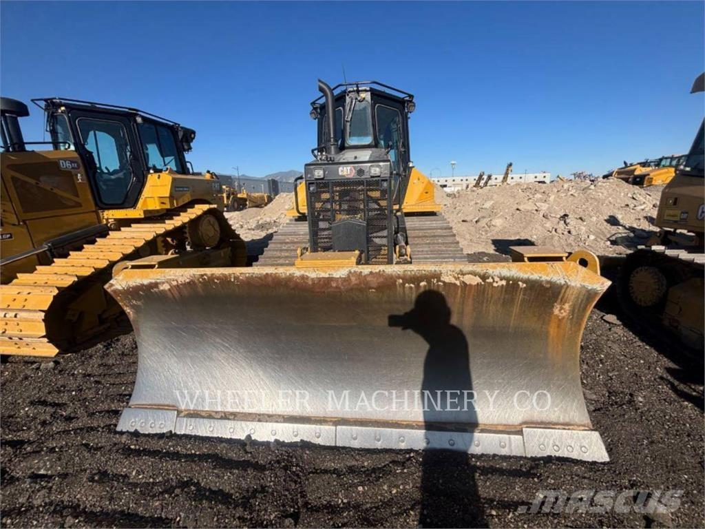 CAT D5-17 XL Buldooserid