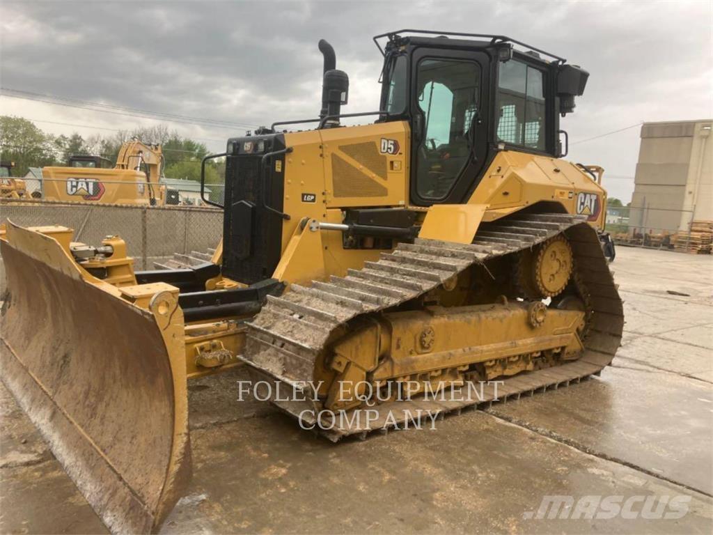 CAT D5-17LGVI Buldooserid