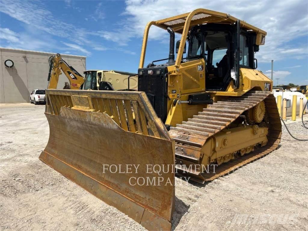 CAT D5-17LGVX Buldooserid
